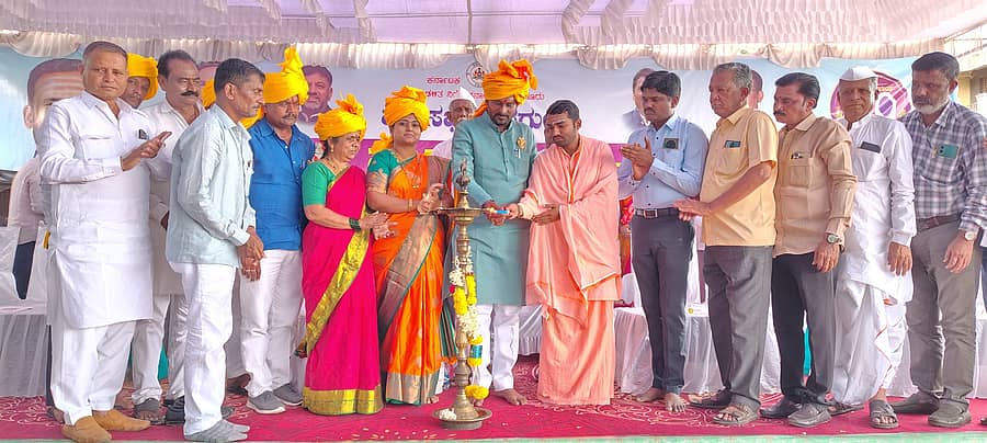 ಹುನಗುಂದ ಪುರಸಭೆ ಸುವರ್ಣ ಮಹೋತ್ಸವ ಕಾರ್ಯಕ್ರಮವನ್ನು ಶಾಸಕ ವಿಜಯಾನಂದ ಕಾಶಪ್ಪನವರ ಉದ್ಘಾಟಿಸಿದರು