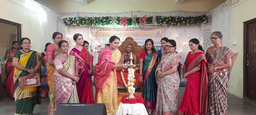 ರಾಯಬಾಗ ತಾಲ್ಲೂಕಿನ ನಸಾಲಾಪುರ ಗ್ರಾಮದಲ್ಲಿ ಭಾನುವಾರ ರಾಜ್ಯಮಟ್ಟದ ಮಹಿಳಾ ಸಮಾವೇಶ ಕಾರ್ಯಕ್ರಮ ನಡೆಯಿತು