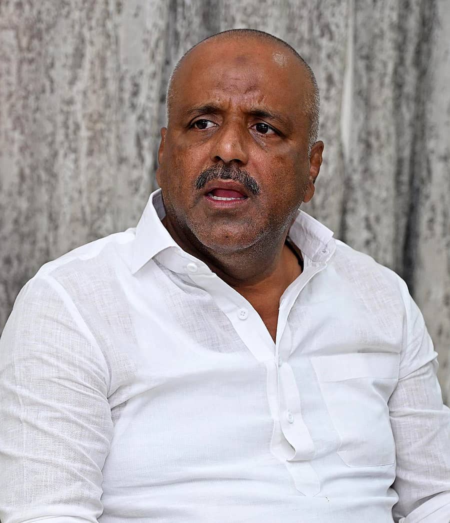 ಯು.ಟಿ. ಖಾದರ್  