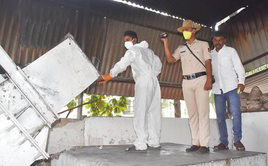 ಮಾದಕ ವಸ್ತುಗಳನ್ನು ಪಡುಬಿದ್ರಿ ಠಾಣಾ ವ್ಯಾಪ್ತಿಯ ಆಯುಷ್‌ ಎನ್‌ವಿರೋಟೆಕ್‌ನಲ್ಲಿ ಗುರುವಾರ ನಾಶಪಡಿಸಲಾಯಿತು 