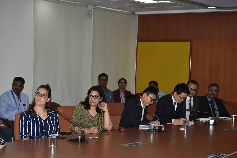 ನಗರ ಪೊಲೀಸ್ ಕಮಿಷನರ್ ಕಚೇರಿಯಲ್ಲಿ ನಡೆದ ಸಭೆಯಲ್ಲಿ ಪಾಲ್ಗೊಂಡಿದ್ದ ವಿವಿಧ ದೇಶಗಳ ಅಧಿಕಾರಿಗಳು