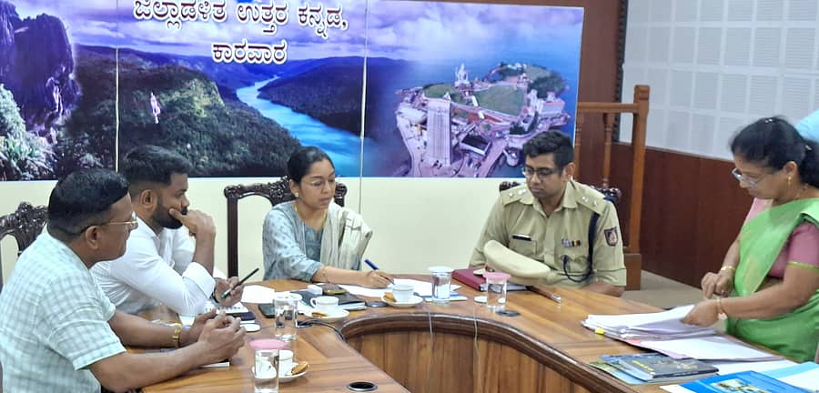 ಕಾರವಾರ ಡಿ.ಸಿ ಕಚೇರಿಯಲ್ಲಿ ಜಿಲ್ಲಾಧಿಕಾರಿ ಕೆ. ಲಕ್ಷ್ಮಿಪ್ರಿಯಾ ಅಧ್ಯಕ್ಷತೆಯಲ್ಲಿ ಪ್ರವಾಸೋದ್ಯಮ ಅಭಿವೃದ್ಧಿ ಸಮಿತಿ ಸಭೆ ನಡೆಯಿತು