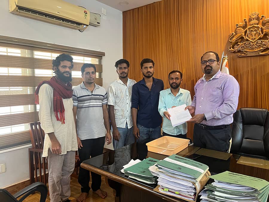 ಕುದುರೆಮುಖ ವನ್ಯಜೀವಿ ವಿಭಾಗದ ಉಪ ಅರಣ್ಯ ಸಂರಕ್ಷಣಾಧಿಕಾರಿ ಶಿವರಾಮ ಬಾಬು ಮೂಲಕ ದೂರು ನೀಡಲಾಯಿತು