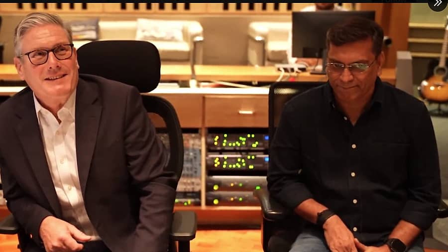 <div class="paragraphs"><p>ಬಾಲಿವುಡ್‌ನ&nbsp;DDLJ ಚಿತ್ರ ಹಾಡಿಗೆ ತಲೆದೂಗಿದ ಬ್ರಿಟನ್‌ ಪ್ರಧಾನಿ ಸ್ಟಾರ್ಮರ್</p></div>