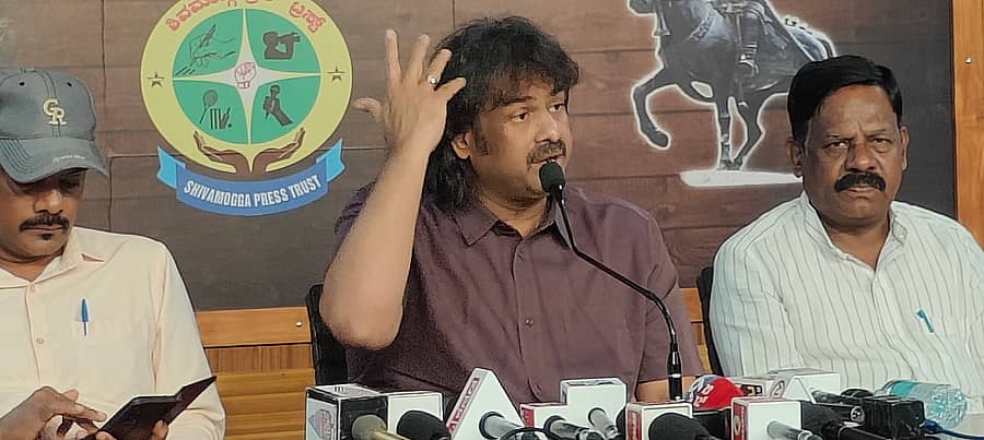 ಶಿವಮೊಗ್ಗದಲ್ಲಿ ಶನಿವಾರ ಪ್ರೆಸ್‌ಟ್ರಸ್ಟ್‌ನಿಂದ ಆಯೋಜಿಸಿದ್ದ ಸಂವಾದದಲ್ಲಿ ಸಚಿವ ಮಧು ಬಂಗಾರಪ್ಪ ಮಾತನಾಡಿದರು.