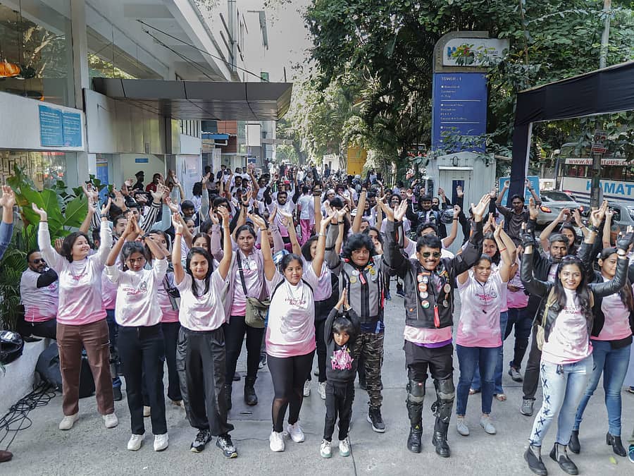 ಬೈಕಥಾನ್‌ಲ್ಲಿ ಪಾಲ್ಗೊಂಡಿದ್ದ ಬೈಕರ್‌ಗಳು ಸ್ತನ ಕ್ಯಾನ್ಸರ್ ಬಗ್ಗೆ ಜಾಗೃತಿ ಮೂಡಿಸಿದರು