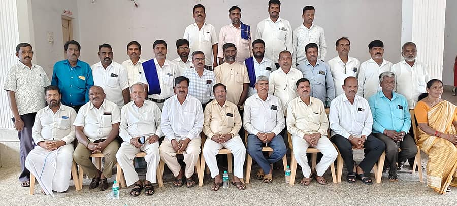ತಿ.ನರಸೀಪುರದಲ್ಲಿ ನಡೆದ ಸಭೆಯಲ್ಲಿ ದಲಿತ ಮುಖಂಡರು ಸಚಿವ ಎಚ್.ಸಿ.‌ಮಹದೇವಪ್ಪ ಅವರನ್ನು‌ ಮುಖ್ಯಮಂತ್ರಿ ಮಾಡುವಂತೆ ಒತ್ತಾಯಿಸಿದರು