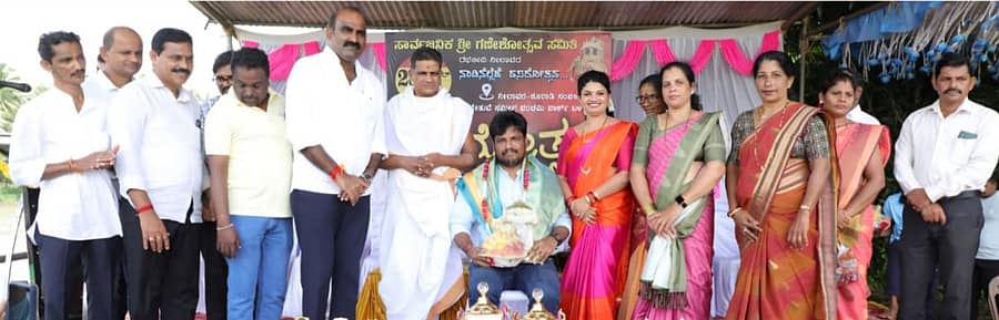 ಕಾರ್ಯಕ್ರಮದಲ್ಲಿ ಸಾಧಕರನ್ನು ಗೌರವಿಸಲಾಯಿತು
