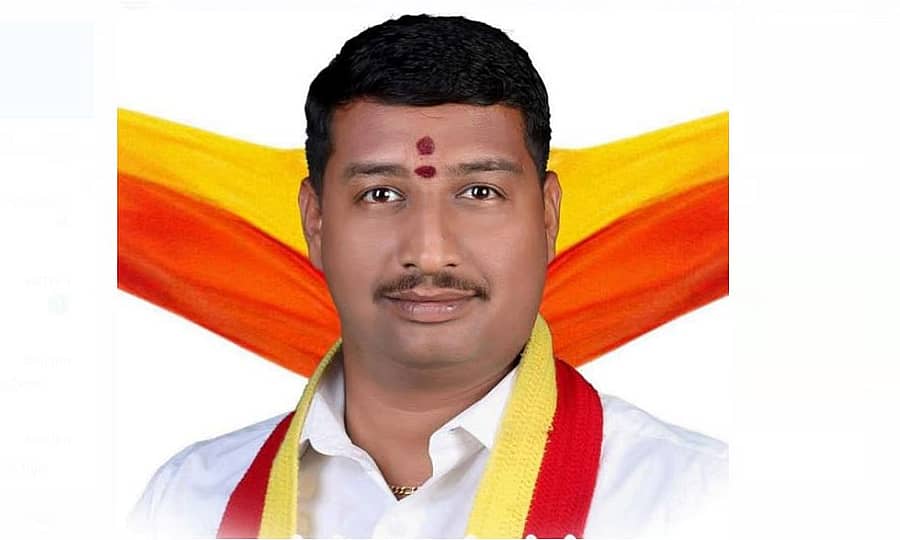 <div class="paragraphs"><p>ದೀಪಕ ಗುಡಗನಟ್ಟಿ</p></div>