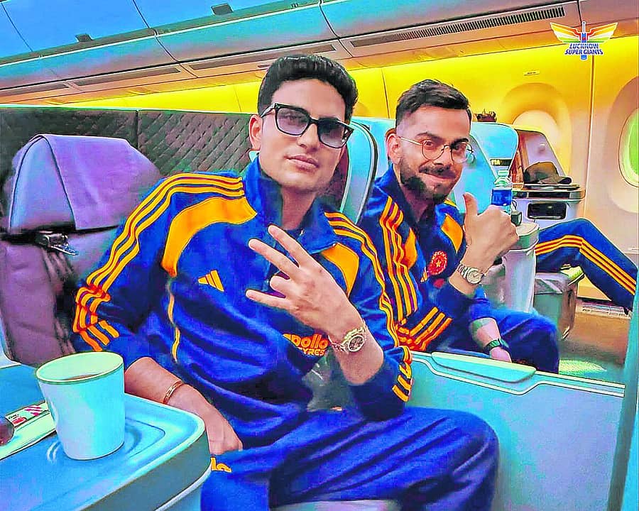 <div class="paragraphs"><p>ಆಸ್ಟ್ರೇಲಿಯಾದಲ್ಲಿ ನಡೆಯಲಿರುವ ಏಕದಿನ ಕ್ರಿಕೆಟ್ ಸರಣಿಯಲ್ಲಿ ಆಡುವ ಭಾರತ ತಂಡದ ನಾಯಕ ಶುಭಮನ್ ಗಿಲ್ ಮತ್ತು ಬ್ಯಾಟರ್ ವಿರಾಟ್ ಕೊಹ್ಲಿ&nbsp; ಮತ್ತಿತರರು ಬುಧವಾರ ನವದೆಹಲಿಯಿಂದ ವಿಮಾನ ಮೂಲಕ ಪ್ರಯಾಣ ಮಾಡಿದರು&nbsp;</p></div>