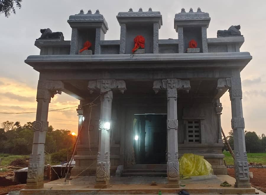 ವಿಗ್ರಹ ಪ್ರತಿಷ್ಠಾಪನೆಗೆ ಸಿದ್ಧಪಡಿಸಲಾಗಿರುವ ದೇವಾಲಯ
