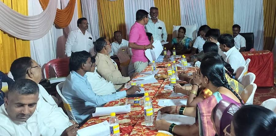 ಗುಳೇದಗುಡ್ಡ ಪುರಸಭೆಯಲ್ಲಿ ಬುಧವಾರ ಸಾಮಾನ್ಯ ಸಭೆ ಜರುಗಿತು.