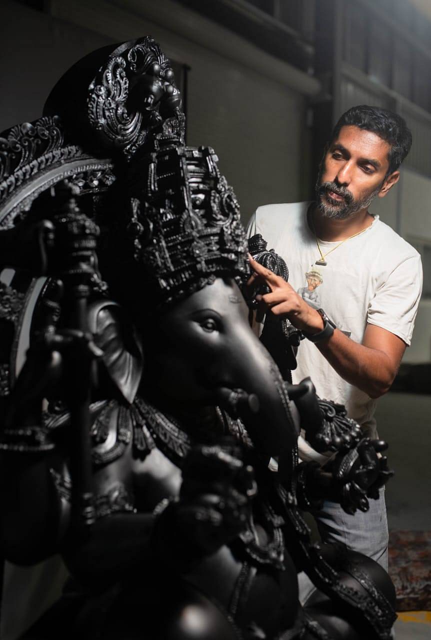 ಬಾಲಿವುಡ್‌ ನಟಿ ಆಲಿಯಾ ಭಟ್‌ ಅವರ ಮನೆಯಲ್ಲಿ ಪ್ರತಿಷ್ಠಾಪನೆಯಾಗಲಿರುವ ಗಣೇಶ ಮೂರ್ತಿಯೊಂದಿಗೆ ಶಿಲ್ಪಿ ಅರುಣ್‌ ಯೋಗಿರಾಜ್ 