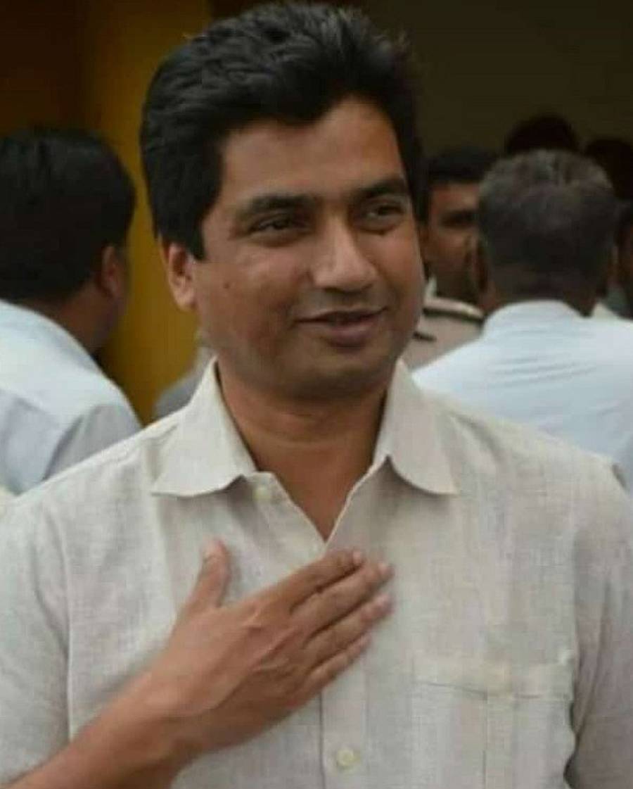 ವಿಕ್ರಮ್ ಇನಾಮದಾರ