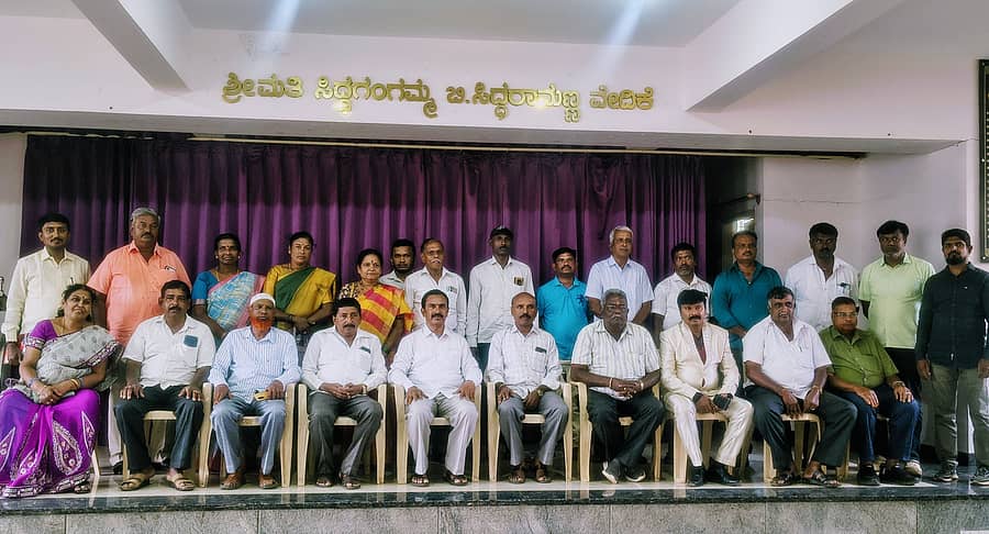 ತುಮಕೂರಿನಲ್ಲಿ ಶುಕ್ರವಾರ ಮಹಾನಗರ ಪಾಲಿಕೆ ವಿಸ್ತರಣೆ ವಿರೋಧಿ ಹೋರಾಟ ಸಮಿತಿ ಸಭೆ ನಡೆಯಿತು. ಮುಖಂಡರಾದ ಕೆ.ಪಿ.ಮಹೇಶ್, ಜಿ.ಎಸ್.ಶಿವಕುಮಾರ್, ನವರತ್ನ ಕುಮಾರ್, ರತ್ನಮ್ಮ, ಮಂಜುನಾಥ, ರವೀಶ್, ಕೆಸರುಮಡು ಕೃಷ್ಣಪ್ಪ, ಶಿವರಾಜು, ನಾಗರತ್ನ ಇತರರು ಭಾಗವಹಿಸಿದ್ದರು