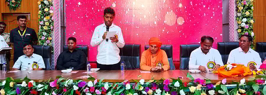 ಭಾಲ್ಕಿ ಪಟ್ಟಣದ ಪುರಭವನದಲ್ಲಿ ನಡೆದ ಎಸ್.ಕೆ.ಫೌಂಡೇಶನ್ ಉದ್ಘಾಟನಾ ಸಮಾರಂಭದಲ್ಲಿ ಸಂಸದ ಸಾಗರ್ ಖಂಡ್ರೆ ಮಾತನಾಡಿದರು