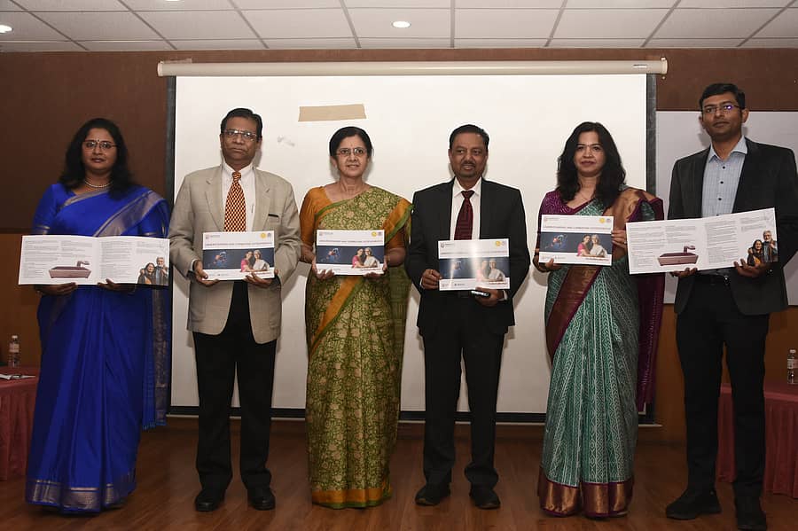 ಆಸ್ಟಿಯೊಪೊರೊಸಿಸ್ ದಿನಾಚರಣೆಯಲ್ಲಿ ವೈದ್ಯರು ಭಾಗವಹಿಸಿದ್ದರು