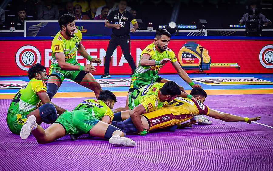 ಸೂಪರ್ ರೇಡ್ ನಡೆಸಿದ ತೆಲುಗು ಟೈಟನ್ಸ್ ತಂಡದ ಭರತ್ ಹೂಡಾ –ಎಕ್ಸ್ ಚಿತ್ರ