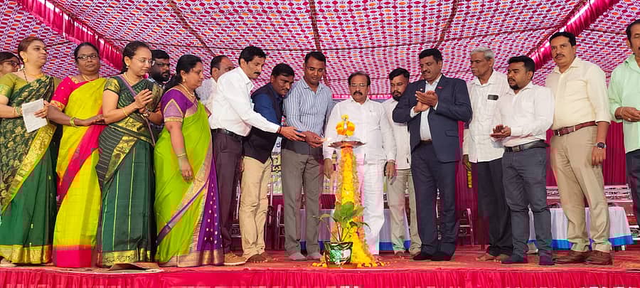 ತಿಪಟೂರು ಸರ್ಕಾರಿ ಪ್ರಥಮ ದರ್ಜೆ ಕಾಲೇಜಿನಲ್ಲಿ 2025-26ನೇ ಸಾಲಿನ ಸಾಂಸ್ಕೃತಿಕ ಚಟುವಟಿಕೆಗಳ ಕಾರ್ಯಕ್ರಮ ನಡೆಯಿತು