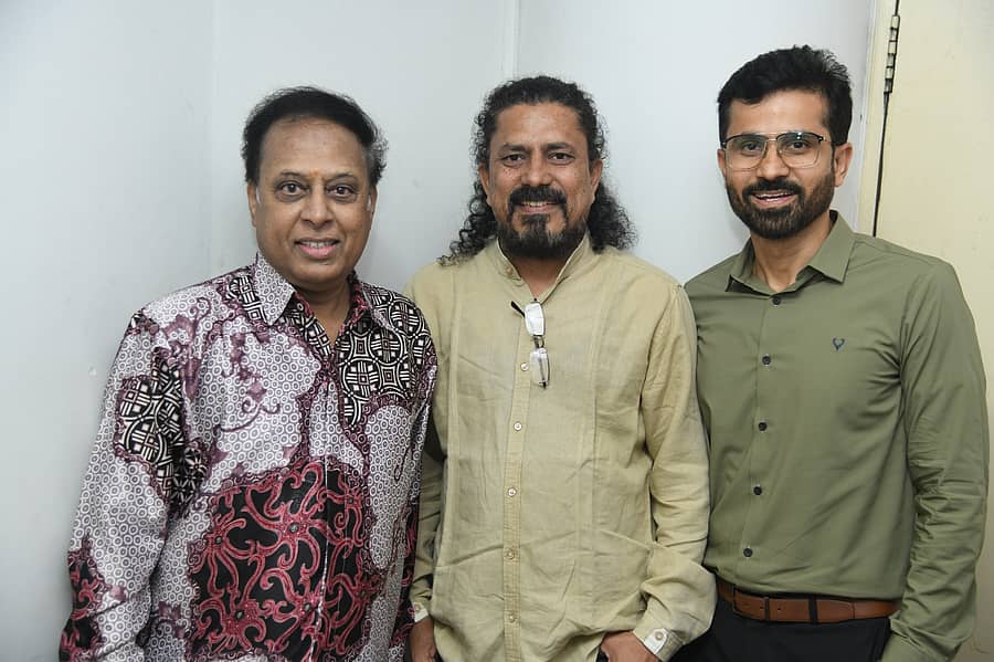 ಅಶೋಕ್ ಕಶ್ಯಪ್, ವಿರೇನ್ ಸಾಗರ್ ಬಗಾಡೆ, ವಿನೋದ್ ಬಗಾಡೆ