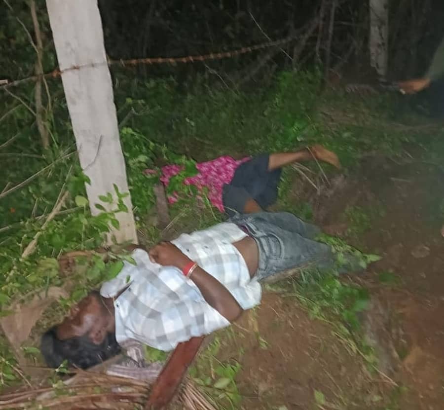 ಹುಣಸೂರು ನಗರದ ಹೊರವಲಯದ ಎಮ್ಮೆಕೊಪ್ಪಲು ಗ್ರಾಮದಲ್ಲಿ ಮಂಗಳವಾರ ರಾತ್ರಿ ವಿದ್ಯುತ್ ಸ್ಪರ್ಶಿಸಿ ತಾಯಿ, ಮಗ ಮೃತಪಟ್ಟಿರುವುದು