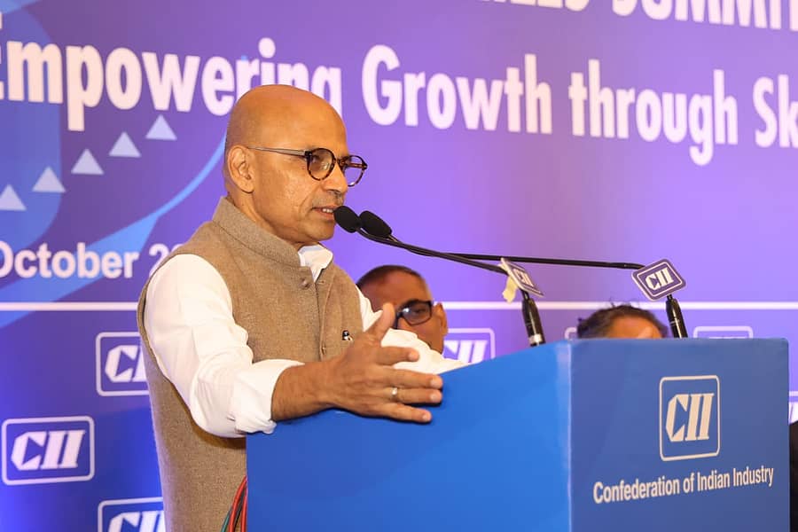 ಕೌಶಲ ಶೃಂಗಸಭೆಯಲ್ಲಿ ಶರಣ ಪ್ರಕಾಶ ಪಾಟೀಲ ಮಾತನಾಡಿದರು