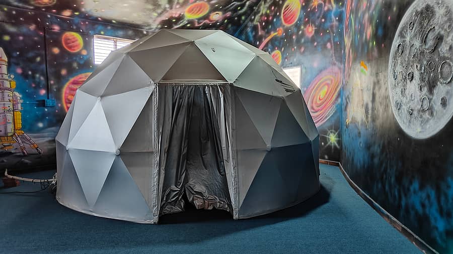 ಹಾವೇರಿ ದೇವಗಿರಿಯಲ್ಲಿರುವ ಉಪ ಪ್ರಾದೇಶಿಕ ವಿಜ್ಞಾನ ಕೇಂದ್ರದ ತಾರಾಲಯ