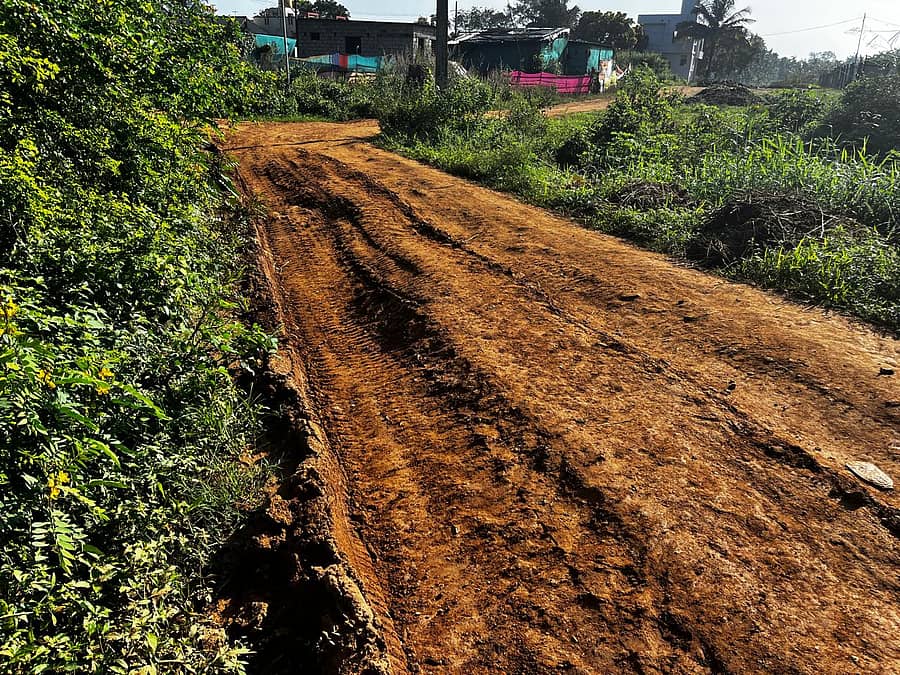 ಸಾಸ್ವೆಹಳ್ಳಿ ಸಮೀಪದ ಕುಳಗಟ್ಟೆ ಗ್ರಾಮದ ರಸ್ತೆ ಹದಗೆಟ್ಟಿರುವುದು