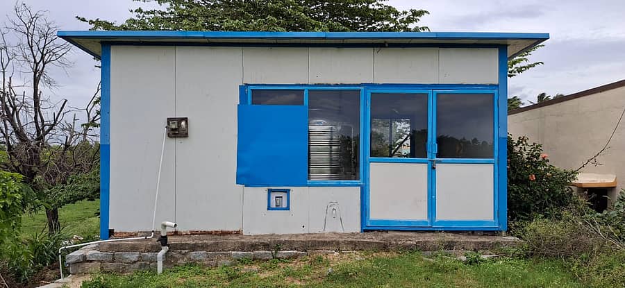 ಮುಳಬಾಗಿಲು ತಾಲ್ಲೂಕಿನ ಗಡ್ಡೂರು ಗ್ರಾಮದಲ್ಲಿ ಶುದ್ಧ ಕುಡಿಯುವ ನೀರಿನ ಘಟಕಕ್ಕೆ ಬೀಗ ಹಾಕಿರುವುದು