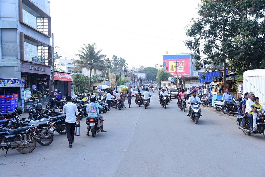 ಹಾವೇರಿಯ ಜೆ.ಪಿ.ವೃತ್ತದ ರಸ್ತೆ