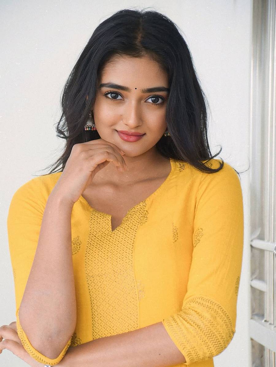 ಹೃತಿಕ ಶ್ರೀನಿವಾಸ್