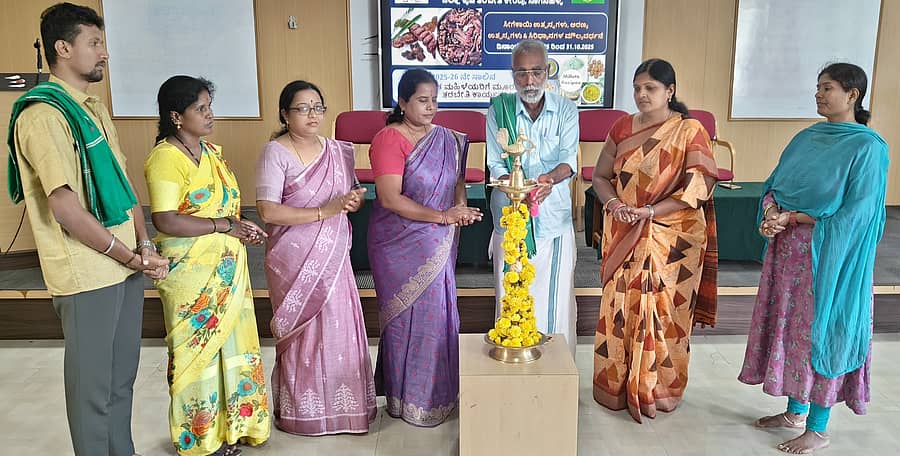 ಮೈಸೂರಿನಲ್ಲಿ ನಡೆದ ತರಬೇತಿ ಕಾರ್ಯಕ್ರಮವನ್ನು ರೈತ ಮುಖಂಡ ಹೊನ್ನೂರು ಪ್ರಕಾಶ್ ಉದ್ಘಾಟಿಸಿದರು