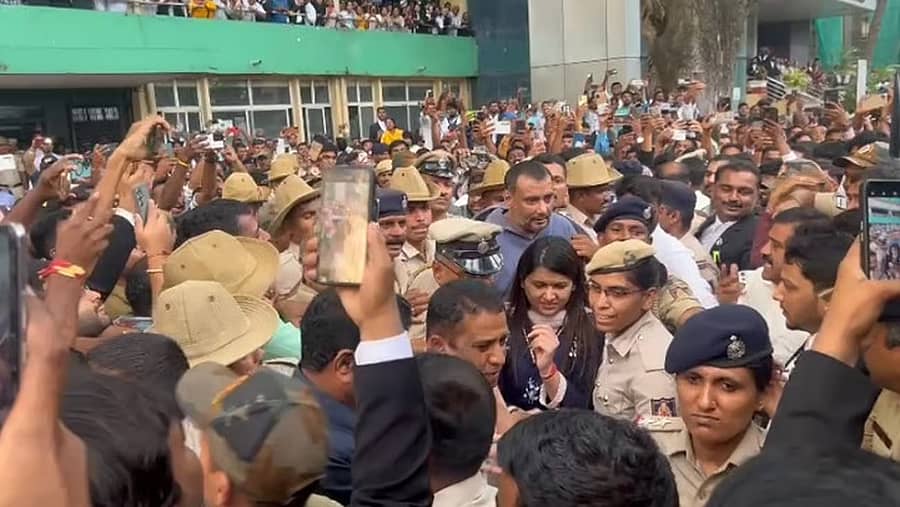 <div class="paragraphs"><p>ಪವಿತ್ರಾ ಗೌಡ</p></div>