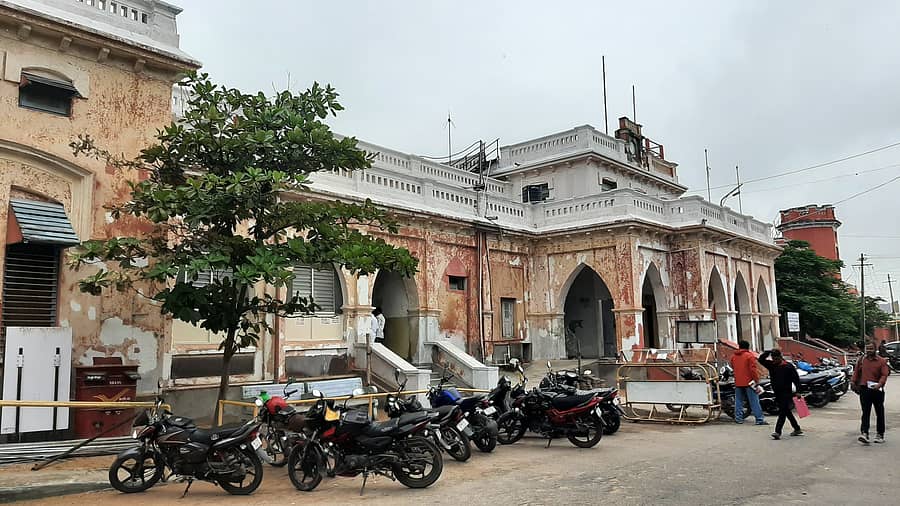 ರಾಯಚೂರಿನ ಮಹಾನಗರ ಪಾಲಿಕೆ ಆಯುಕ್ತರ ಕಚೇರಿ