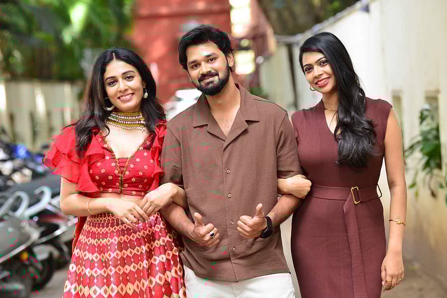 ಐಶ್ವರ್ಯ ದಿನೇಶ್, ಗಾಂಧಿ.ಎ.ಬಿ, ಅನುಷಾ ಜೈನ್