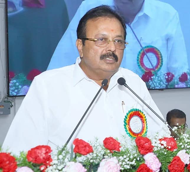 <div class="paragraphs"><p>ಚೆಲುವರಾಯಸ್ವಾಮಿ</p></div>