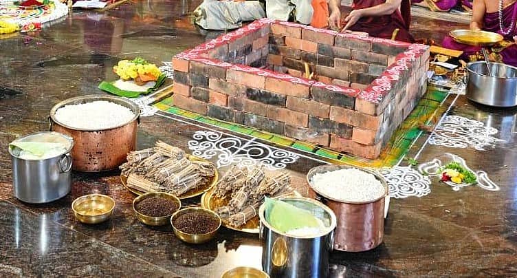 <div class="paragraphs"><p>ಬಂಟ್ವಾಳ ತಾಲ್ಲೂಕಿನ ಮಂಚಿ ಗ್ರಾಮದ ಮೋಂತಿಮಾರು ಶ್ರೀ ದುರ್ಗಾ ಪರಮೇಶ್ವರಿ ದೇವಸ್ಥಾನದಲ್ಲಿ ಮಹಾ ಪವಮಾನ ಯಾಗ, ಶ್ರೀರಾಮತಾರಕ ಯಜ್ಞ ನಡೆಯಿತು</p></div>