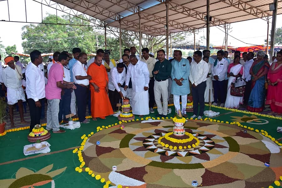 ಹೊಸದುರ್ಗದಲ್ಲಿ ಆಯೋಜಿಸಿದ್ದ ಸಿರಿಧಾನ್ಯ ಮೇಳವನ್ನು ಶಾಸಕ ಬಿ‌.ಜಿ ಗೋವಿಂದಪ್ಪ ಉದ್ಘಾಟಿಸಿರುವುದು (ಸಾಂದರ್ಭಿಕ ಚಿತ್ರ)