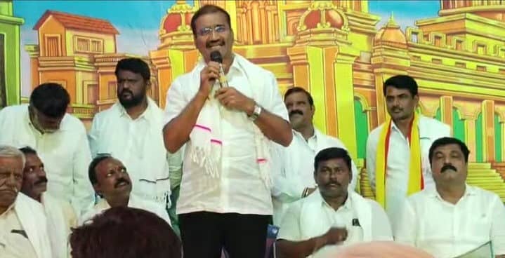 ಕೆ.ಆರ್.ಪೇಟೆ ಪಟ್ಟಣದ ಶ್ರೀ ರಂಗ ಚಿತ್ರಮಂದಿರ ಆವರಣದಲ್ಲಿ ಆಯೋಜಿಸಿದ್ದ ನಾಟಕೋತ್ಸವದಲ್ಲಿ ಆರ್ಟಿಒ ಮಲ್ಲಿಕಾರ್ಜುನ್ ಮಾತನಾಡಿದರು