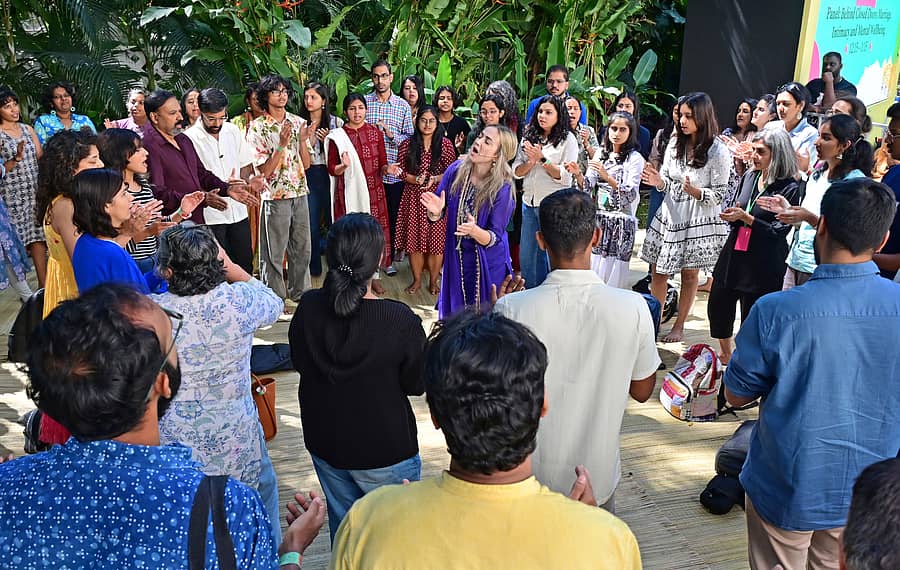 ಧ್ವನಿ ಬಳಕೆ ಬಗೆಗಿನ ಕಾರ್ಯಾಗಾರವನ್ನು ನರವಿಜ್ಞಾನಿ ದಲಾಲ್ ಅಬು ಅಮ್ನೇಹ್ ನಡೆಸಿಕೊಟ್ಟರು
ಪ್ರಜಾವಾಣಿ ಚಿತ್ರ