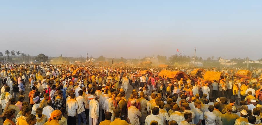 ಕಾಗವಾಡ ತಾಲ್ಲೂಕಿನ ಐನಾಪುರ ಪಟ್ಟಣದಲ್ಲಿ 51 ಸತ್ಯ ಸಿದ್ಧರ ಭೇಟಿ ಕಾರ್ಯಕ್ರಮ ಅದ್ದೂರಿಯಾಗಿ ನಡೆಯಿತು