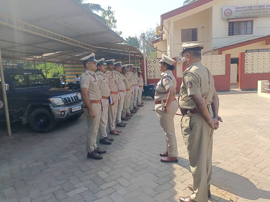 ನೂತನ ಬೆಳ್ತಂಗಡಿ ಪೊಲೀಸ್ ಉಪವಿಭಾಗದ ಡಿವೈಎಸ್‌ಪಿ ರೋಹಿಣಿ ಅವರನ್ನು ಬರಮಾಡಿಕೊಳ್ಳಲಾಯಿತು