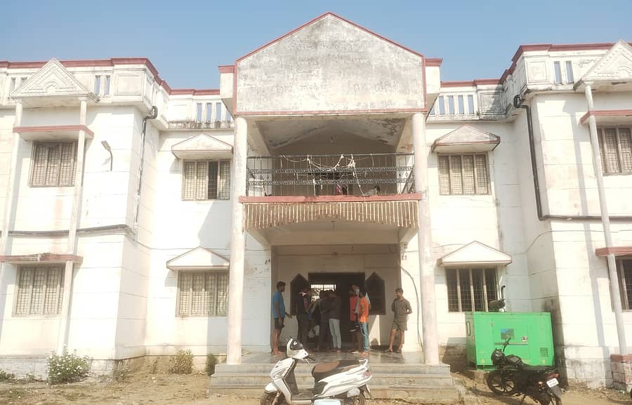 <div class="paragraphs"><p>ಗುರುಮಠಕಲ್‌ ಪಟ್ಟಣದಲ್ಲಿನ ಸಮಾಜ ಕಲ್ಯಾಣ ಇಲಾಖೆಯ ಸರ್ಕಾರಿ ಮೆಟ್ರಿಕ್‌ ನಂತರದ ಬಾಲಕರ ವಸತಿ ನಿಲಯ(ಎಸ್‌ಸಿ ಹಾಸ್ಟೆಲ್‌) ಕಟ್ಟಡ</p></div>