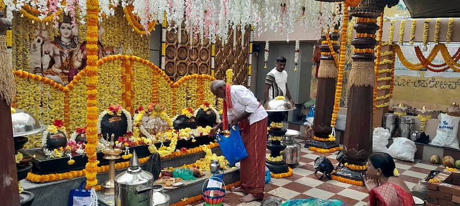 ಶನಿವಾರಸಂತೆಯ ಪ್ರಬಲ ಭೈರವಿ ಸನ್ನಿಧಿಯಲ್ಲಿ ನಡೆದ ವಾರ್ಷಿಕ ಪೂಜಾ ಮಹೋತ್ಸವ ಸೋಮವಾರ ವಿಜೃಂಭಣೆಯಿಂದ ನೆರವೇರಿತು