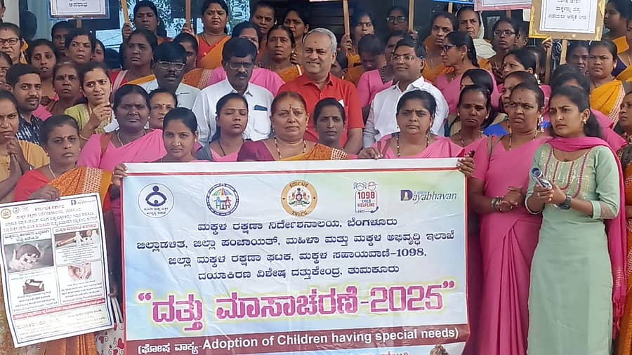 ಚಿಕ್ಕನಾಯಕನಹಳ್ಳಿಯಲ್ಲಿ ದತ್ತು ಮಾಸಾಚರಣೆ ಕಾರ್ಯಕ್ರಮಕ್ಕೆ ಶಾಸಕ ಸಿ.ಬಿ. ಸುರೇಶ್ ಬಾಬು ಚಾಲನೆ ನೀಡಿದರು