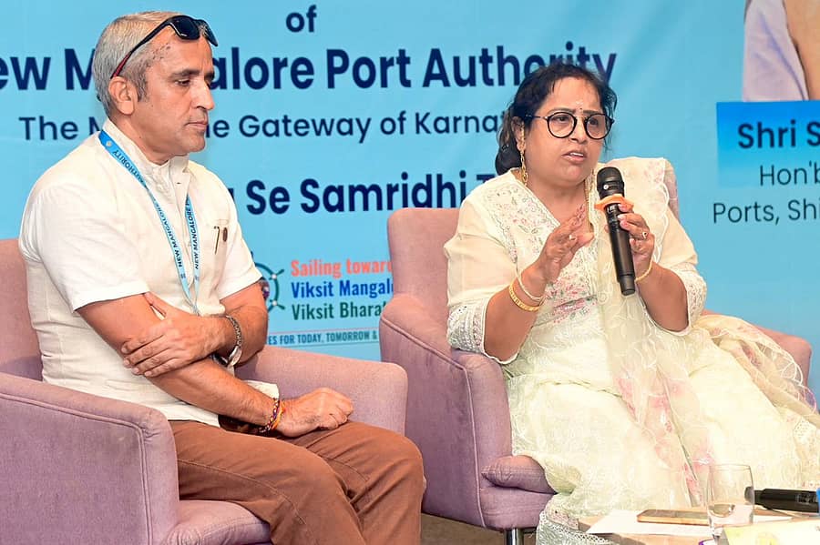 ಸುದ್ದಿಗೋಷ್ಠಿಯಲ್ಲಿ ಎಸ್.ಶಾಂತಿ ಮಾತನಾಡಿದರು. ಮನೋಜ್ ಜೋಶಿ ಭಾಗವಹಿಸಿದ್ದರು