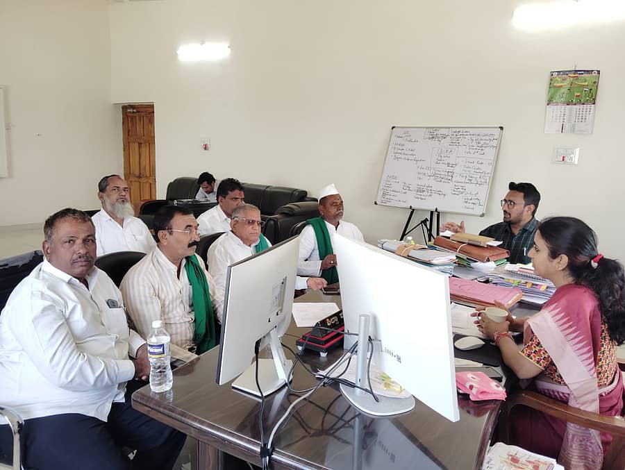 <div class="paragraphs"><p>ಜಿಲ್ಲಾಧಿಕಾರಿ ಶಿಲ್ಪಾ ಶರ್ಮಾ ಅಧ್ಯಕ್ಷತೆಯಲ್ಲಿ ಬೀದರ್‌ನಲ್ಲಿ ಮಂಗಳವಾರ ಕಬ್ಬು ಬೆಳೆಗಾರರ ಸಭೆ ನಡೆಯಿತು</p></div>