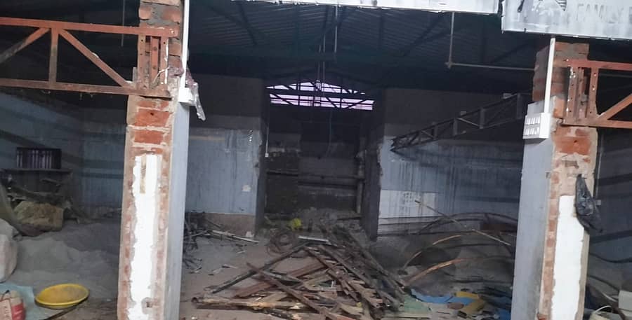 ನವೀಕರಣ ಮಾಡುತ್ತಿರುವುದು