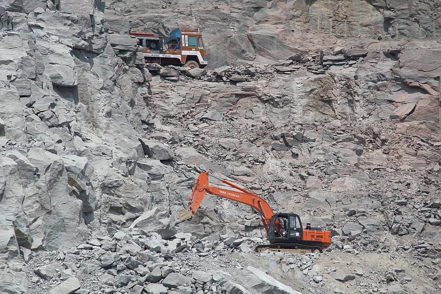 <div class="paragraphs"><p>ಗಣಿಗಾರಿಕೆ</p></div>