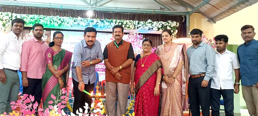 ಶಿರಾಳಕೊಪ್ಪ ಸರ್ಕಾರಿ ಪ್ರಥಮ ದರ್ಜೆ ಕಾಲೇಜಿನಲ್ಲಿ ಬುಧವಾರ ನಡೆದ ಕಾರ್ಯಕ್ರಮವನ್ನು ಶಾಸಕ ಬಿ.ವೈ.ವಿಜಯೇಂದ್ರ ಉದ್ಘಾಟಿಸಿದರು.